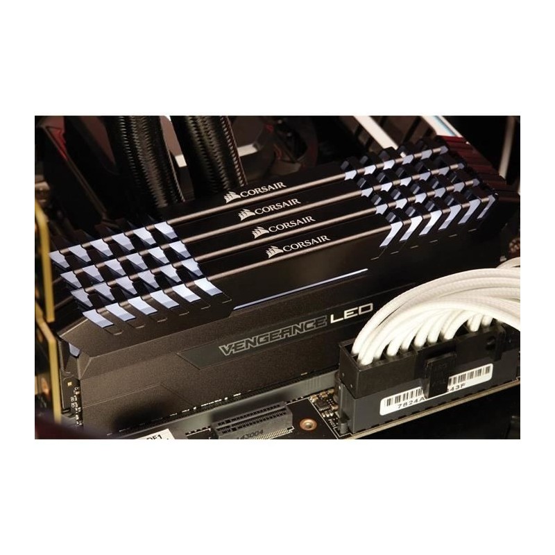 Image secondaire de Mémoire RAM Corsair Revenge LED DDR4 64 GB